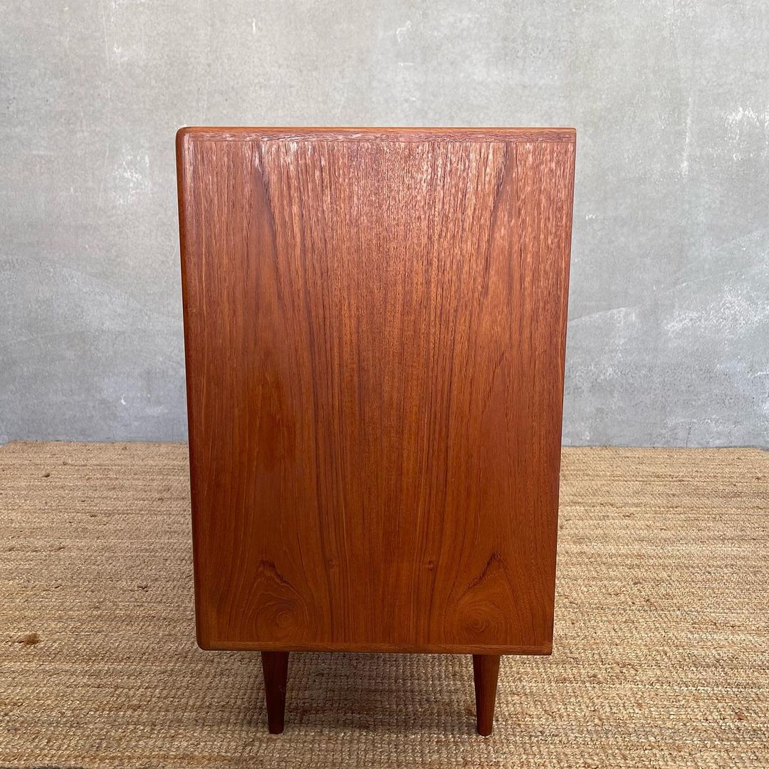 danish-designer-dyrlund-mid-century-sideboard-2