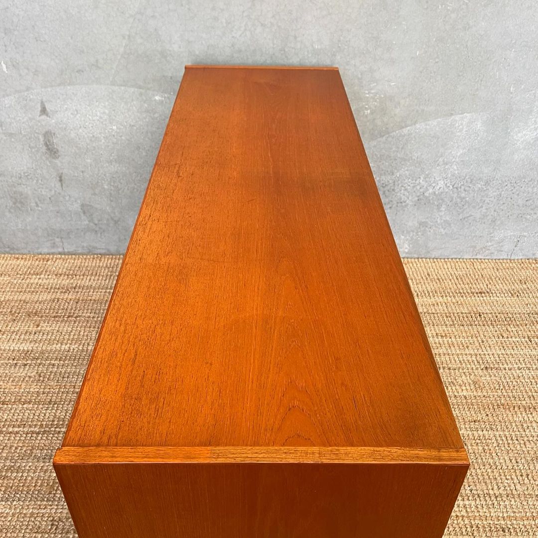 Scandinavian Mid-Century Sideboard (7)