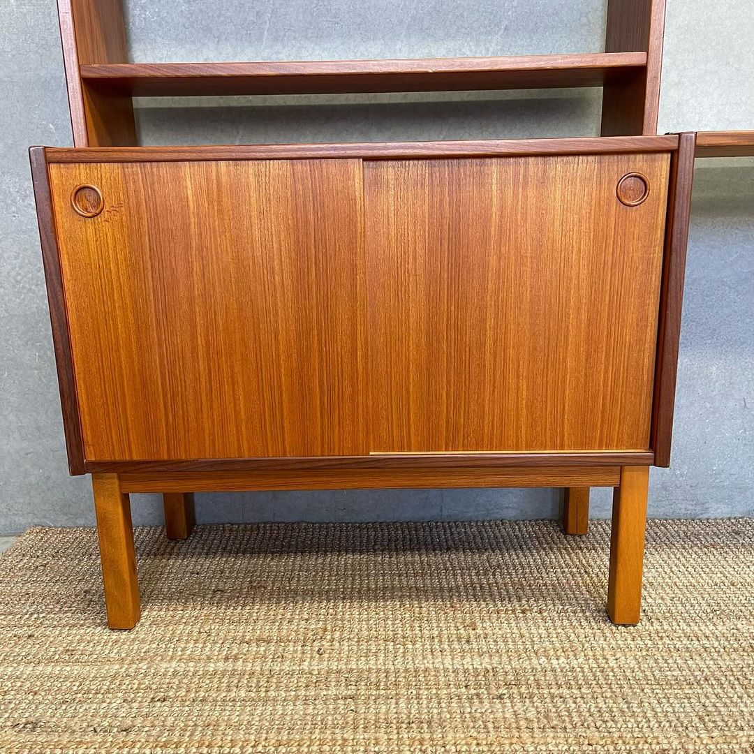 massive-mid-century-scandinavian-wall-shelving-unit (9)
