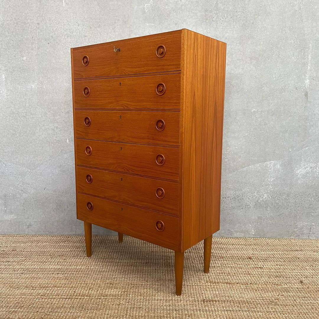 large-swedish-mid-century-chest-of-drawers (3)