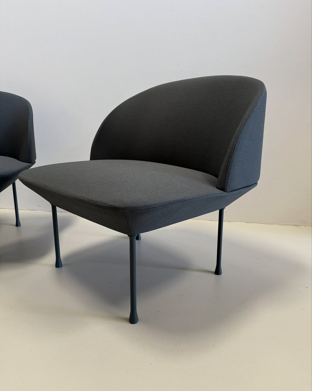 brand-new-boxed-oslo-armchair-by-muuto (2)