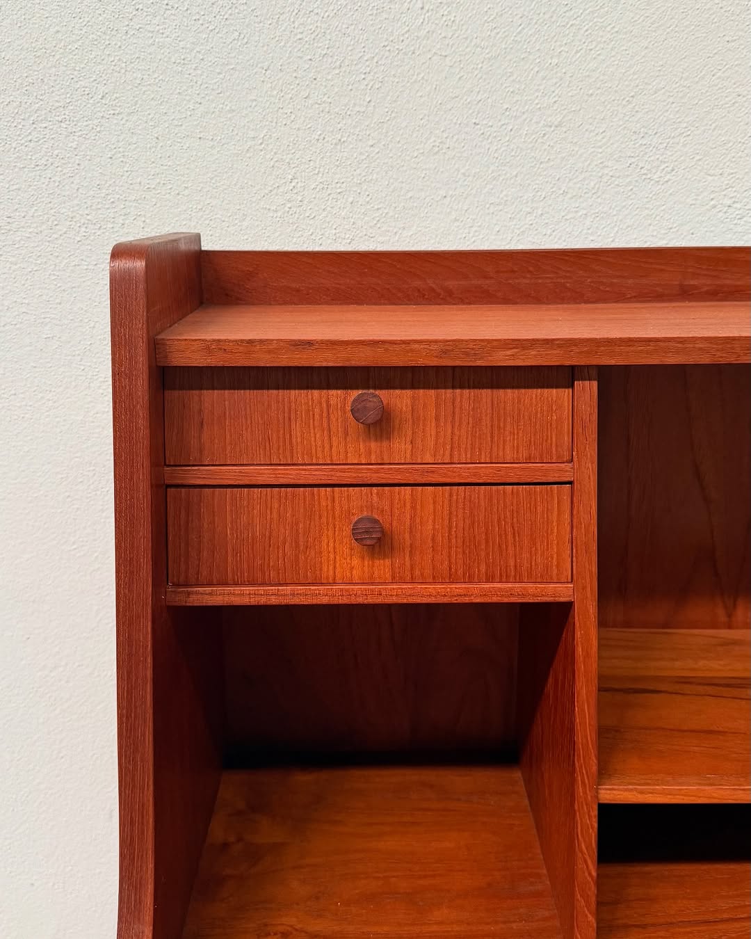 danish-mid-century-secretaire-with-pullout-desk-2 (1)