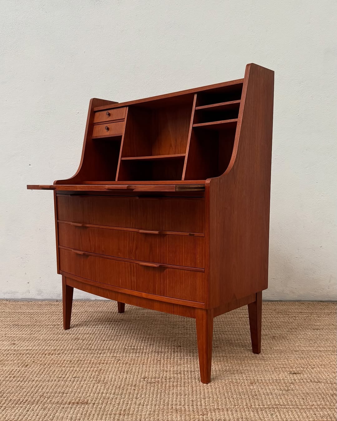 danish-mid-century-secretaire-with-pullout-desk-2 (6)