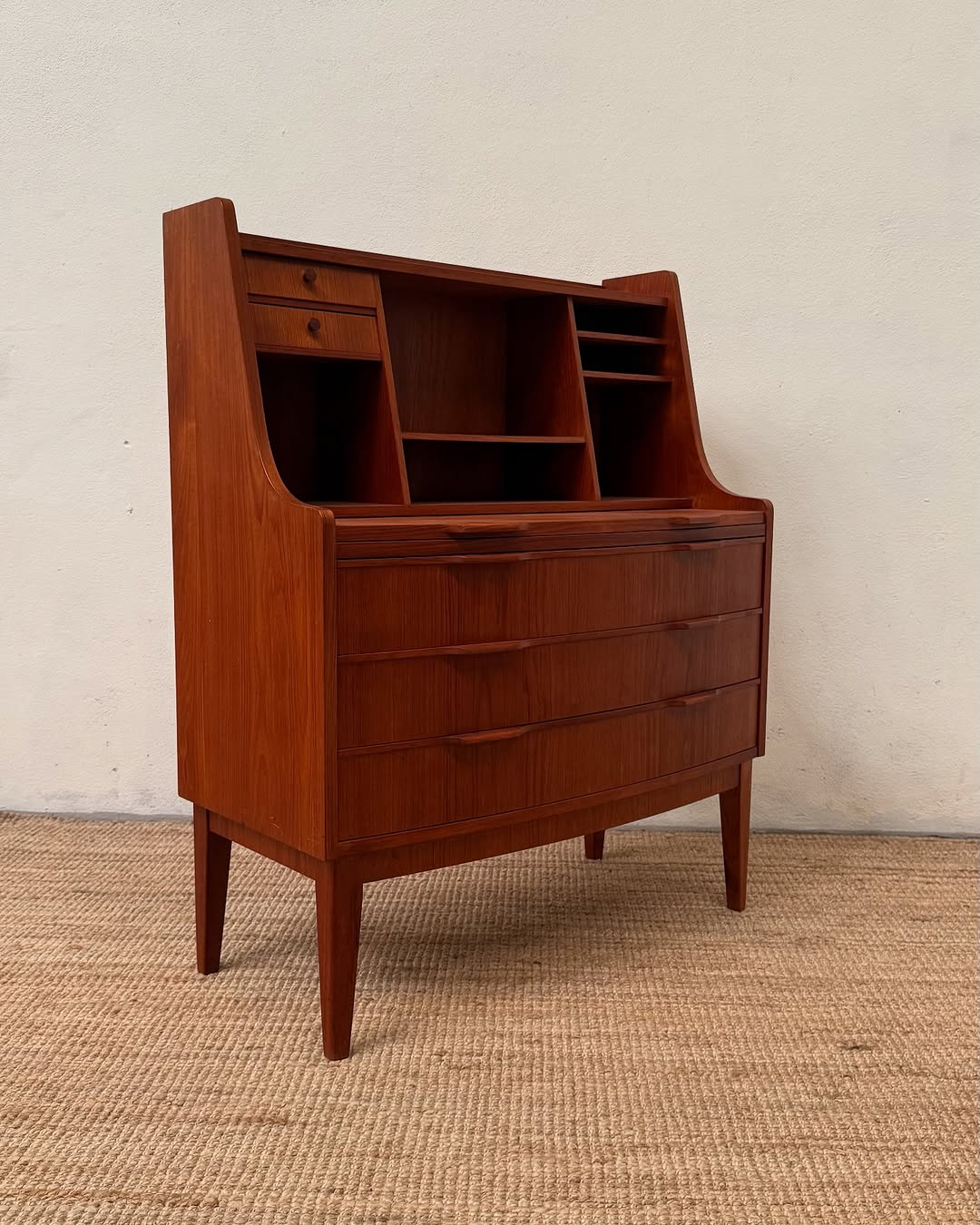 danish-mid-century-secretaire-with-pullout-desk-2 (7)