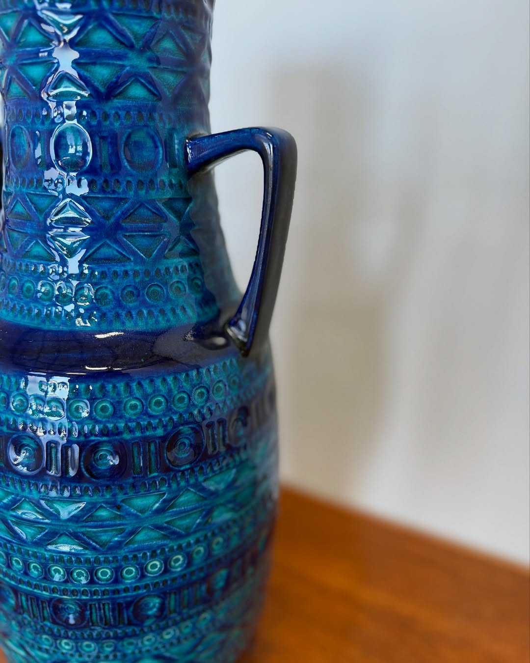extra-large-mid-century-vase-copy (1)