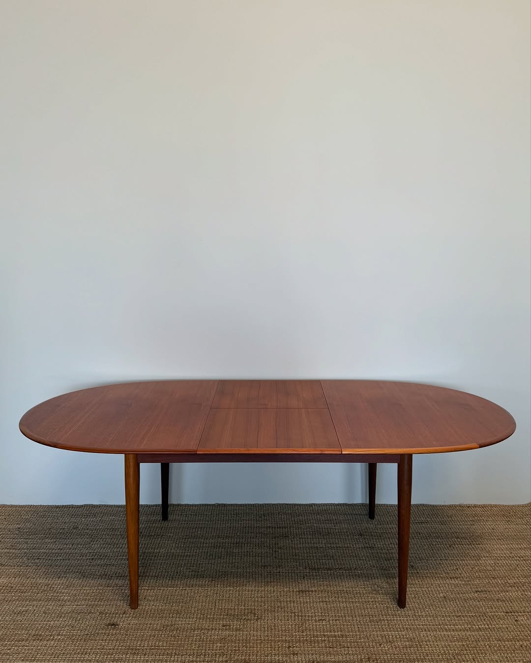 mid-century-extendable-dining-table (7)