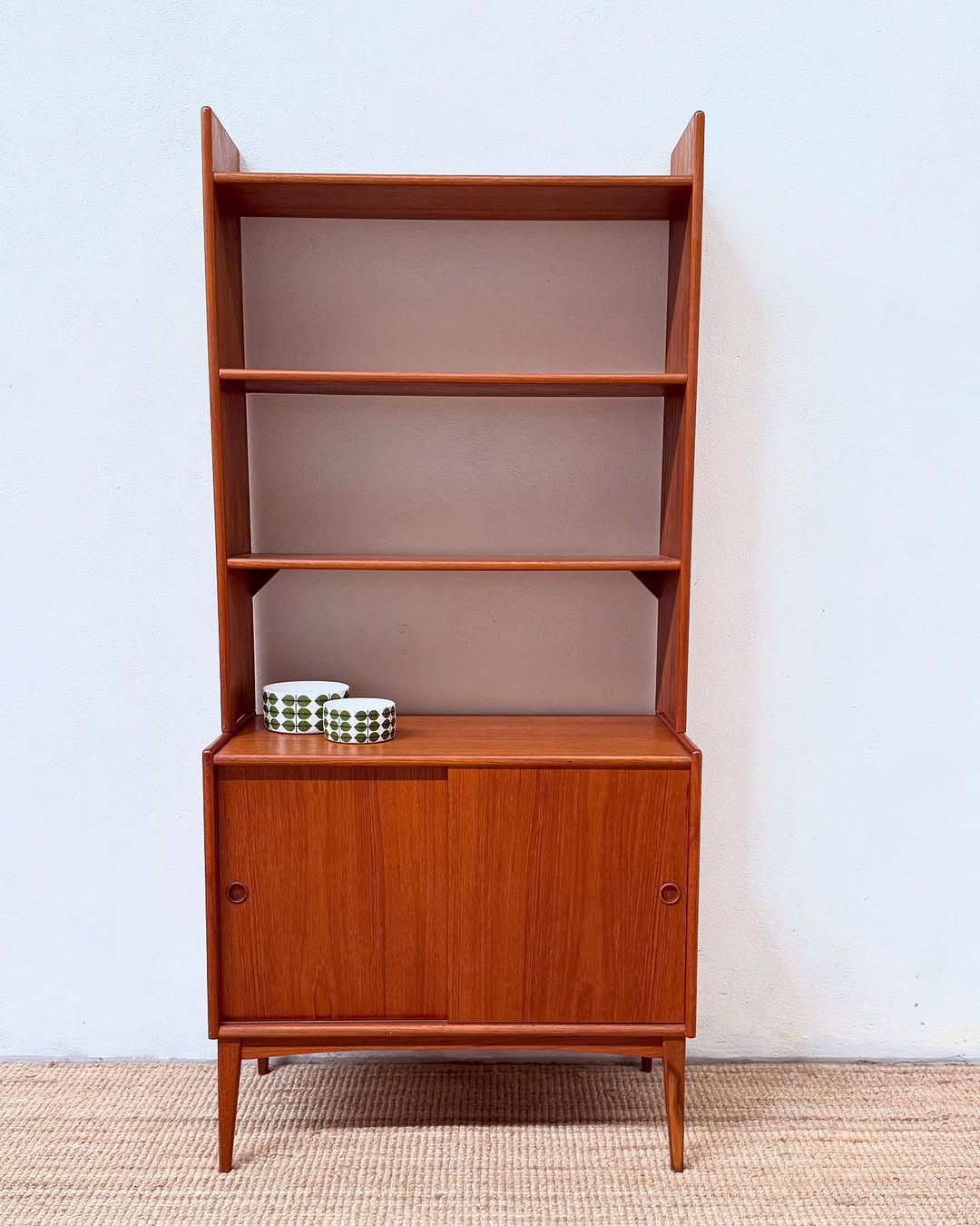 mid-century-scandinavian-bookshelf (1)