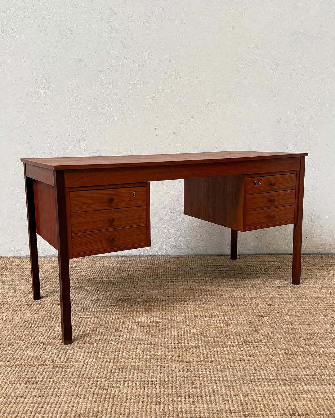 scandinavian-mid-century-desk (7)