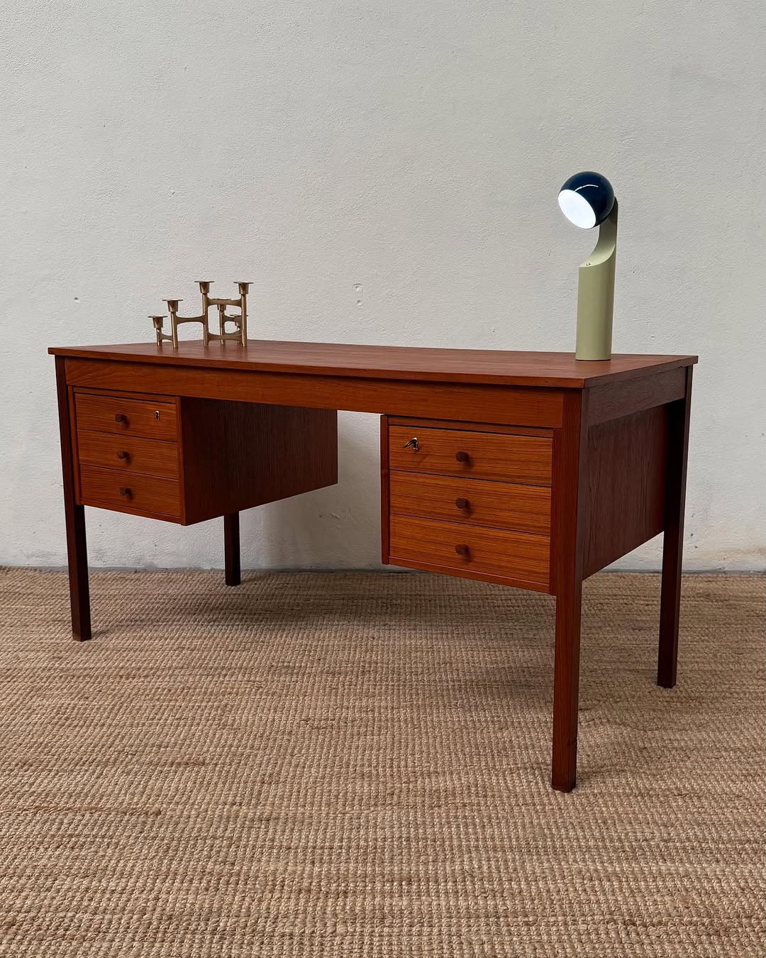 scandinavian-mid-century-desk (8)