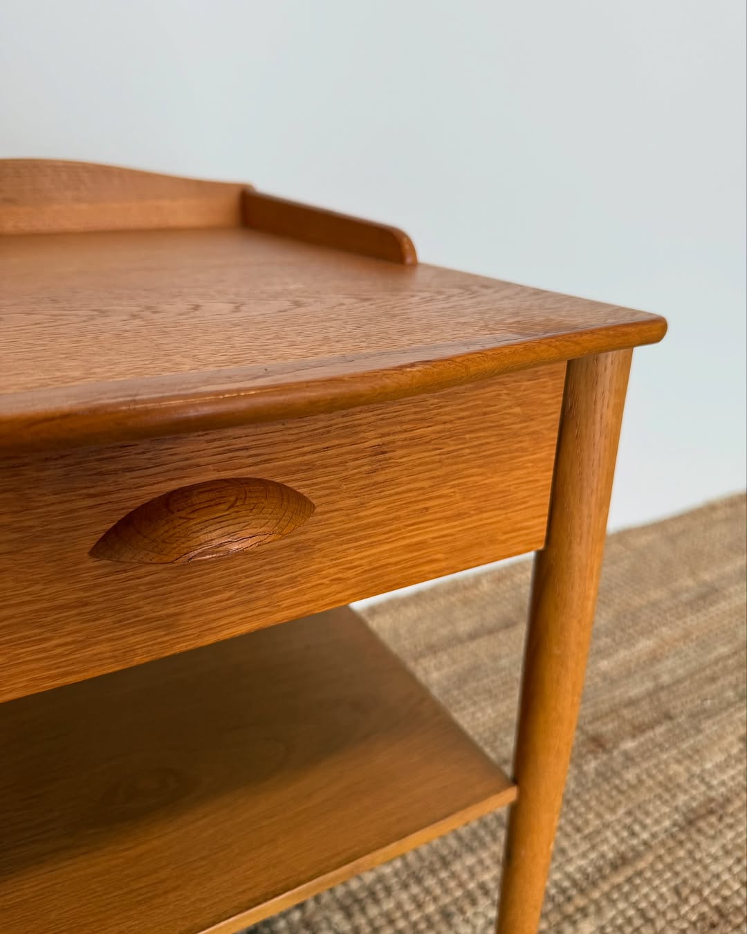 swedish-mid-century-bedside (5)