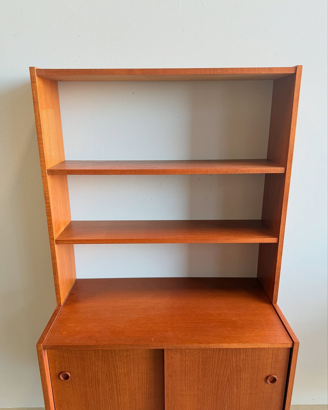 scandinavian-mid-century-bookshelf (11)