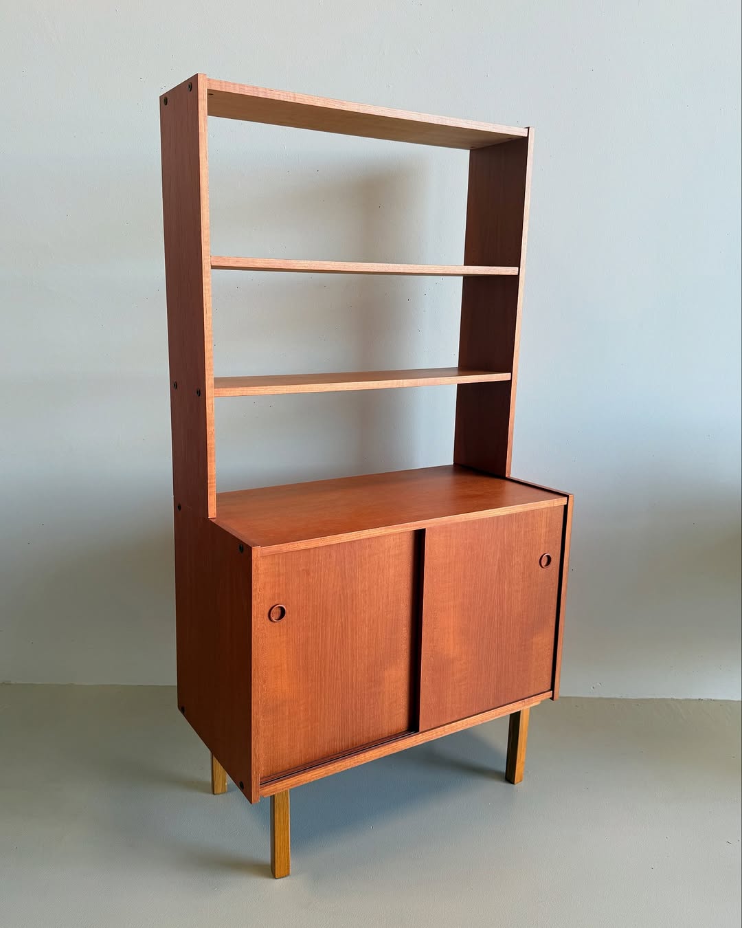 scandinavian-mid-century-bookshelf (12)