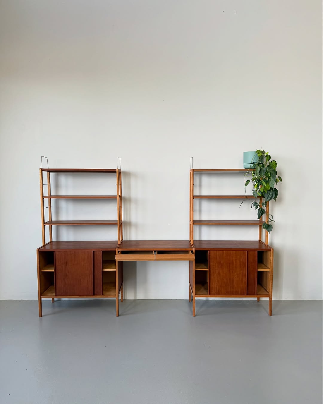 scandinavian-mid-century-cupboard-2 (6)