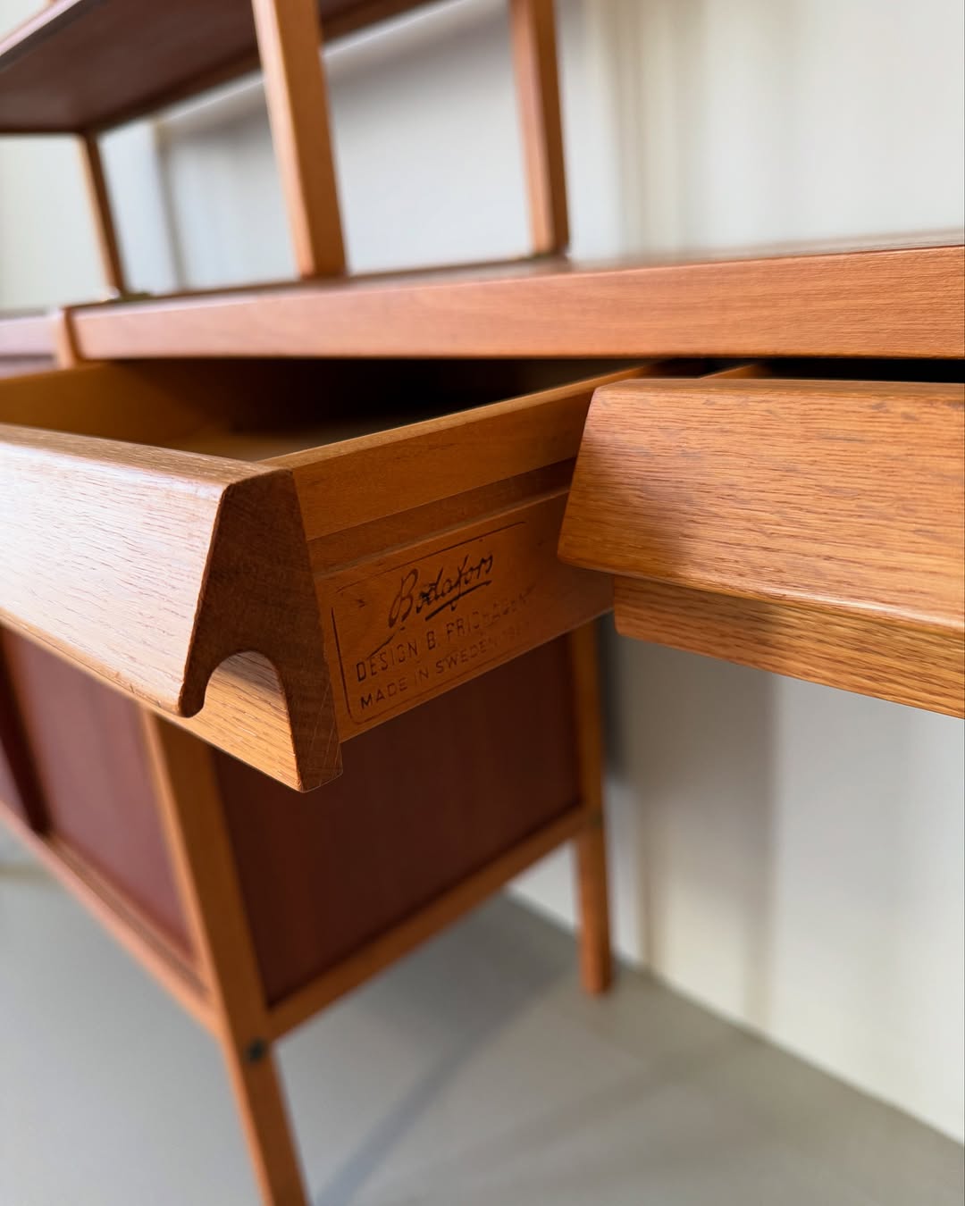 scandinavian-mid-century-cupboard-2 (8)