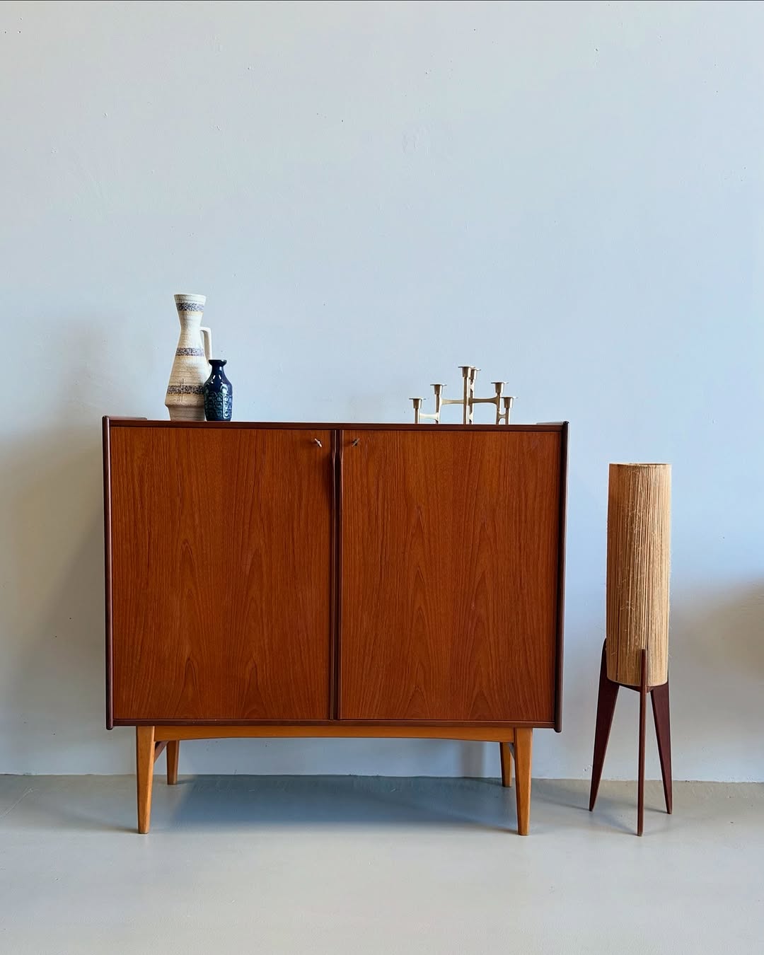 swedish-mid-century-cabinet (4)