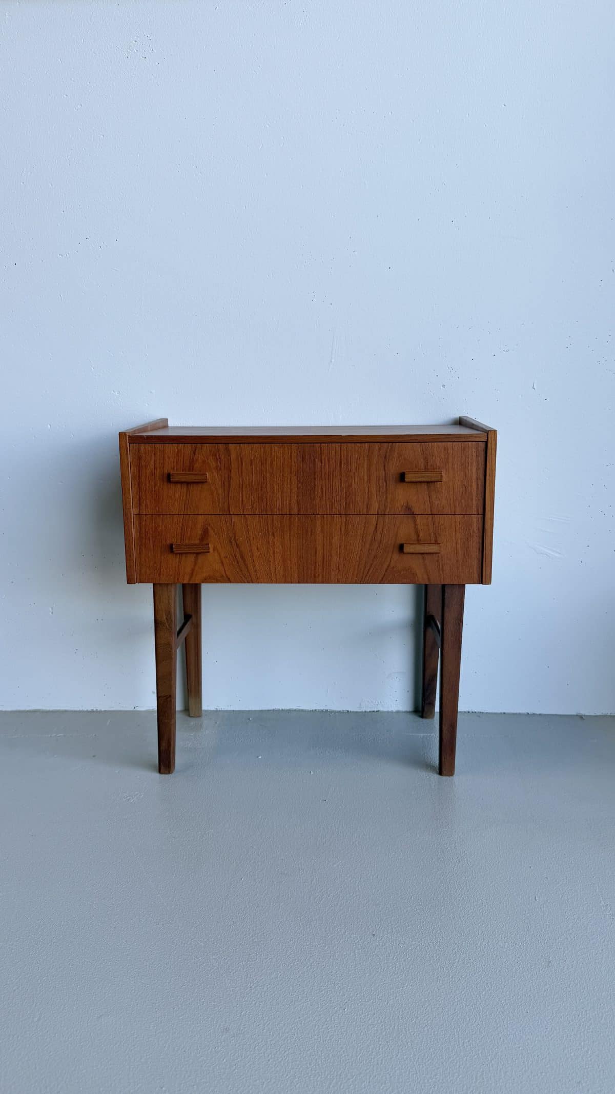 Scandinavian Mid-Century Drawers (No. 247)