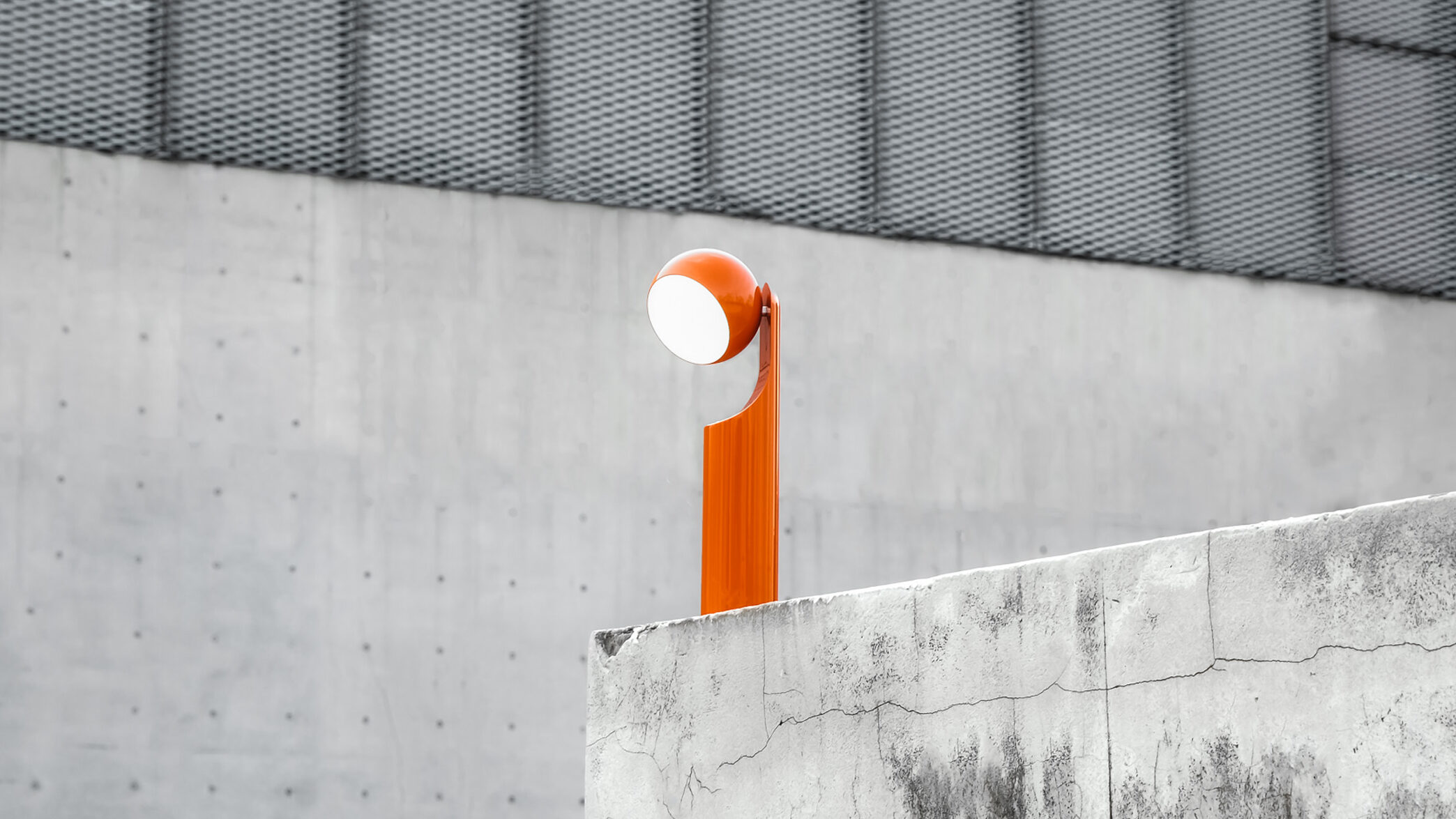 mono-reading-lamp-170-e1756713211821