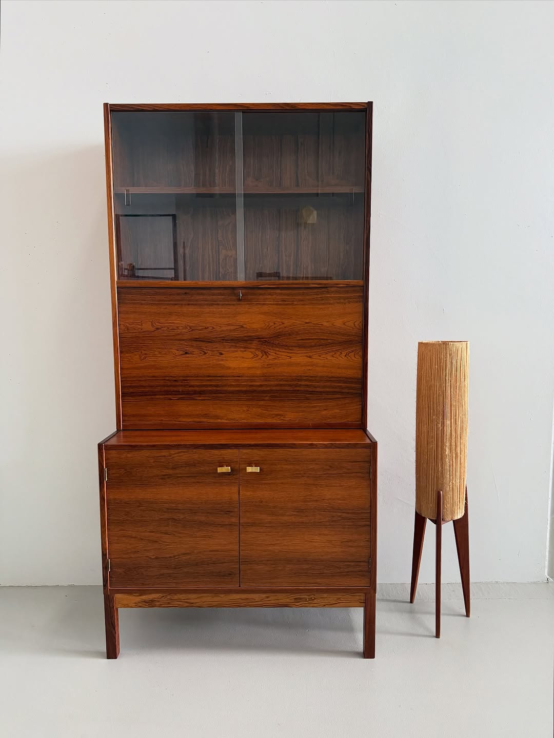 swedish-mid-century-bookshelf (11)
