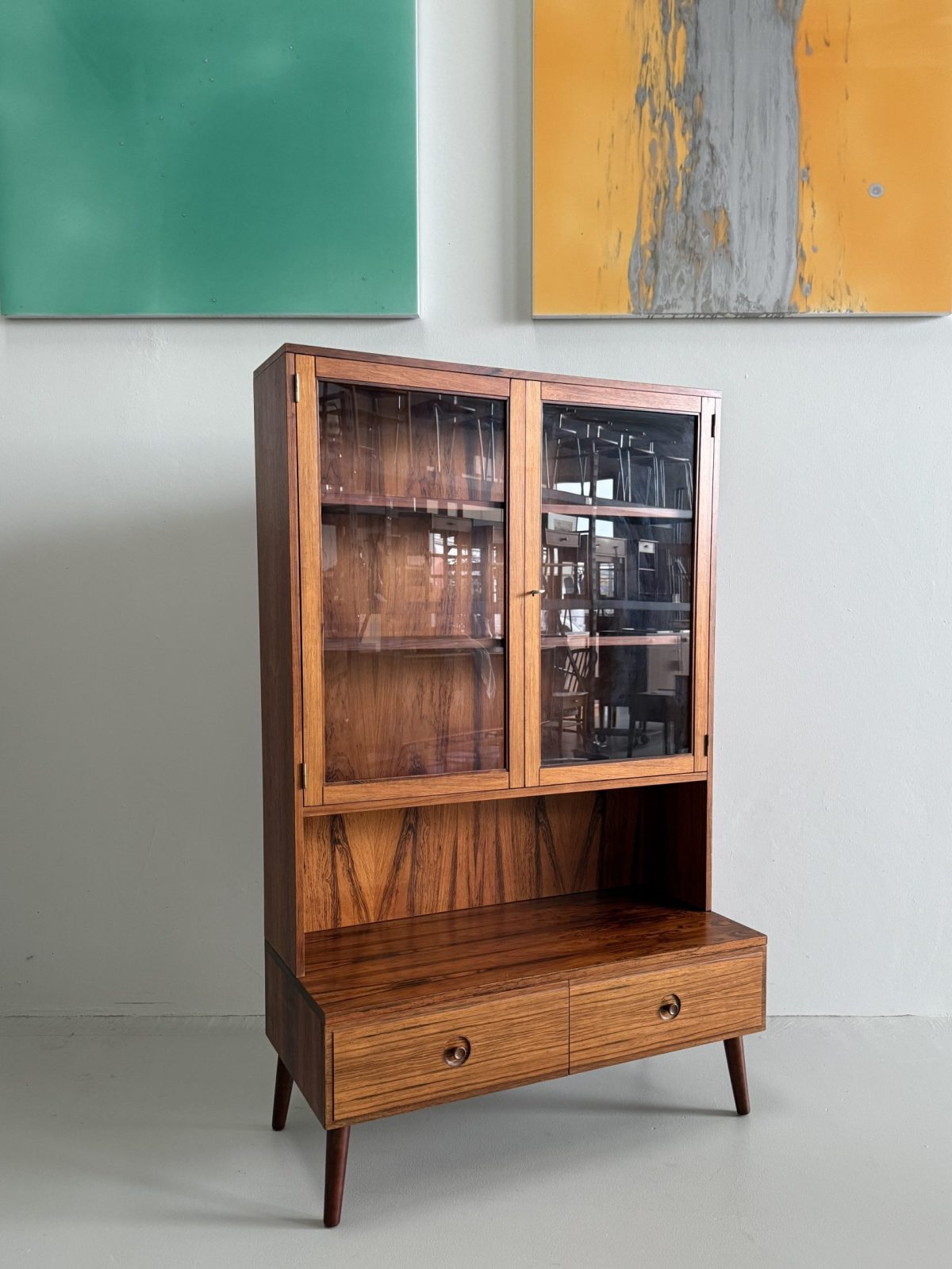 swedish-mid-century-bookshelf -glass (3)